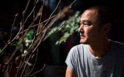 人物 | 冯唐：春风里的诗人